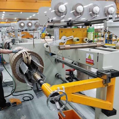 Bobinadora automática de bobinas de 1000 mm de alta resistencia con desplazamiento de precisión