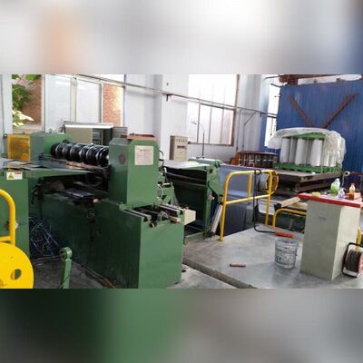 Cortadora de acero al silicio de alta precisión con precisión de corte de ±0,1 mm, velocidad de alimentación de 120 m/min y capacidad de peso de bobina de 5000 kg
