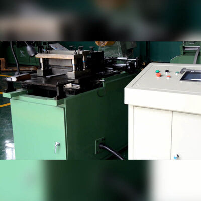 Máquina automática de corte de núcleo con velocidad de corte de 120 m/min para tira de acero al silicio de 0,23 ~ 0,5 mm y control PLC