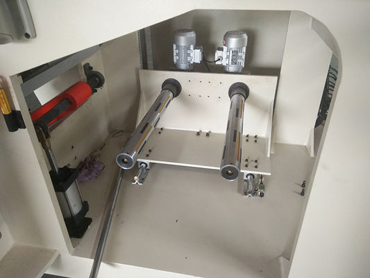 Dos motores servos que conducen las tiradas TIG Welding de la máquina de bobina de la hoja del cobre del reactor dos